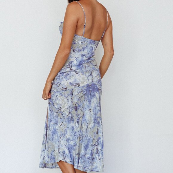 Well Versed Pleated Bust Front Split Dress Marble Print Blue - Picture 2 of 2